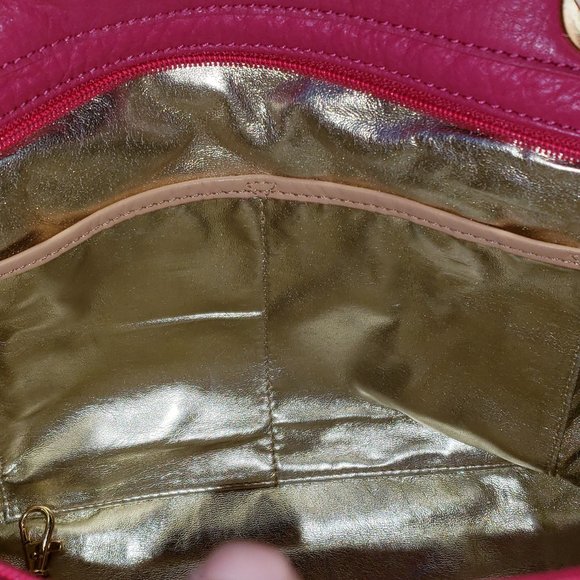 NEW MICHAEL KORS EAST WEST $398 MAGENTA PEBBLE LEATHER WITH GOLD LEATHER LINING - Picture 9 of 10